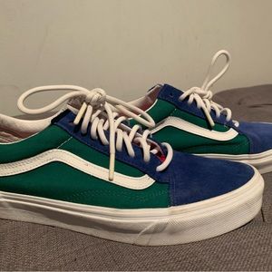 VANS YACHT CLUB OLD SKOOL SHOE- used- size 9.5 Men
